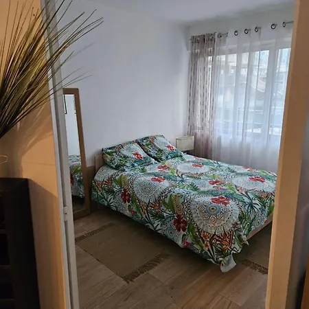 Rose Garden Wonderful Apartment Puteaux Exterior photo